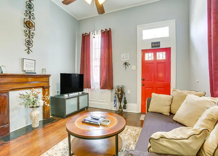 NOLA House in Irish Channel - Walk to Magazine St!
